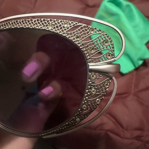 Sunglasses Jean Lafont Paris
Titanium lightweight purple Butterfly Shaped. - Picture 2 of 8